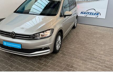VW Touran 17.900 km 31.890 € Gernsbach 76593