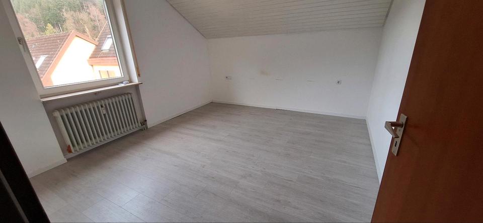 Dachgeschoßwohnung Bad Liebenzell - 2 Zimmer, 58 m&sup2;, 129.000&euro; | Angebot:26994787