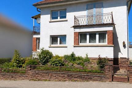 Haus Waldbronn - 8 Zimmer, 120 m&sup2;, 499.000&euro; | Angebot:26505063