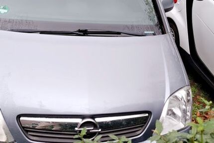 Opel Meriva 141.000 km 2.750 € Stuttgart 70378