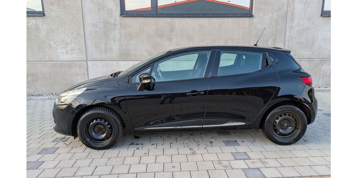 Renault Clio 122.000 km 8.400 &euro; Bad Teinach 75385
