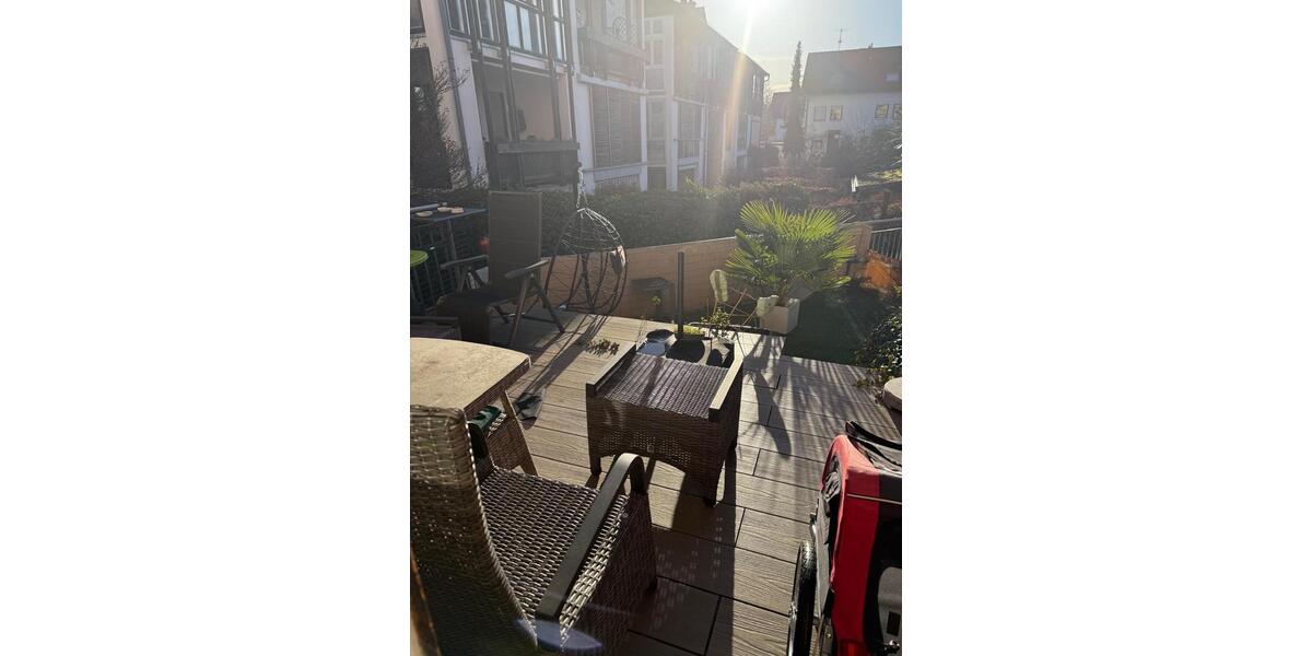 3-Zimmer Maisonette mit eigenem Eingang, Terrasse, Balkon und TG 3 zimmer