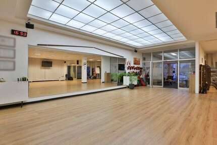 Einzelhandel in Calw 155.000 € 190 m² zimmer