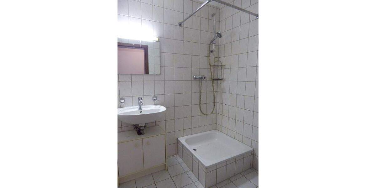 Röpke + Partner Immobilien: Singlewohnung mit Terrasse in Bestlage - Mieter ab ca. 45 Jahren gesucht! 1 zimmer