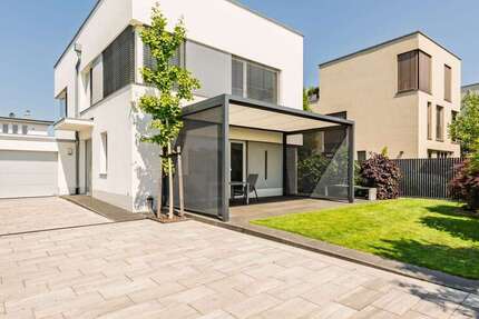 Haus zum Kaufen in Potsdam Nauener Vorstadt 1.950.000 € 237.84 m²