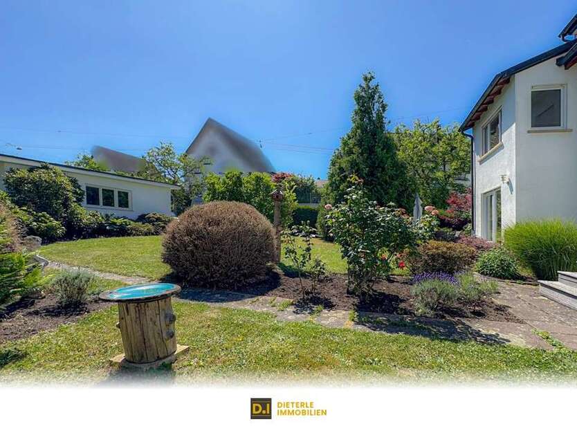 Haus zum Kaufen in Stuttgart 1.490.000 € 252 m² 9 zimmer