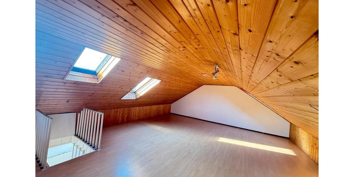 Etagenwohnung Karlsruhe Hagsfeld - 5 Zimmer, 110 m&sup2;, 1.500&euro; | Angebot:25783455