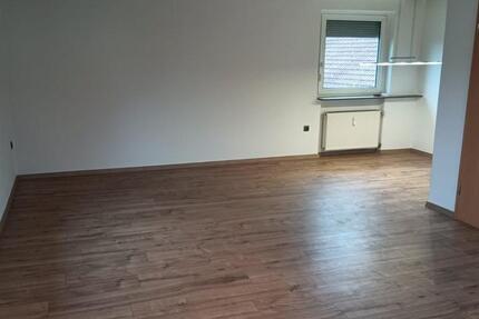 Wohnung Illingen - 4 Zimmer, 90 m&sup2;, 1.400&euro; | Angebot:26338869