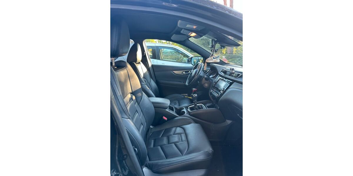 Nissan Qashqai 110.400 km 14.000 &euro; Karlsruhe 76199
