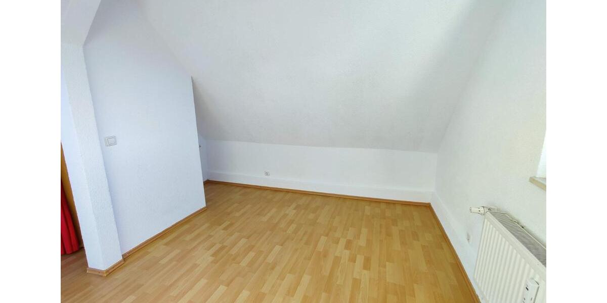 Dachgeschoßwohnung Pfinztal - 2 Zimmer, 34 m&sup2;, 570&euro; | Angebot:25892338