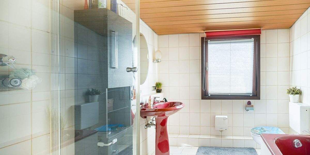 Mehrfamilienhaus, Wohnhaus Pfinztal / Berghausen Berghausen - 1 Zimmer, 284 m&sup2;, 500.000&euro; | Angebot:25815002