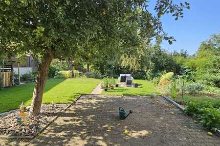 Haus zum Kaufen in Kraichtal 379.000 € 363 m² 7 zimmer