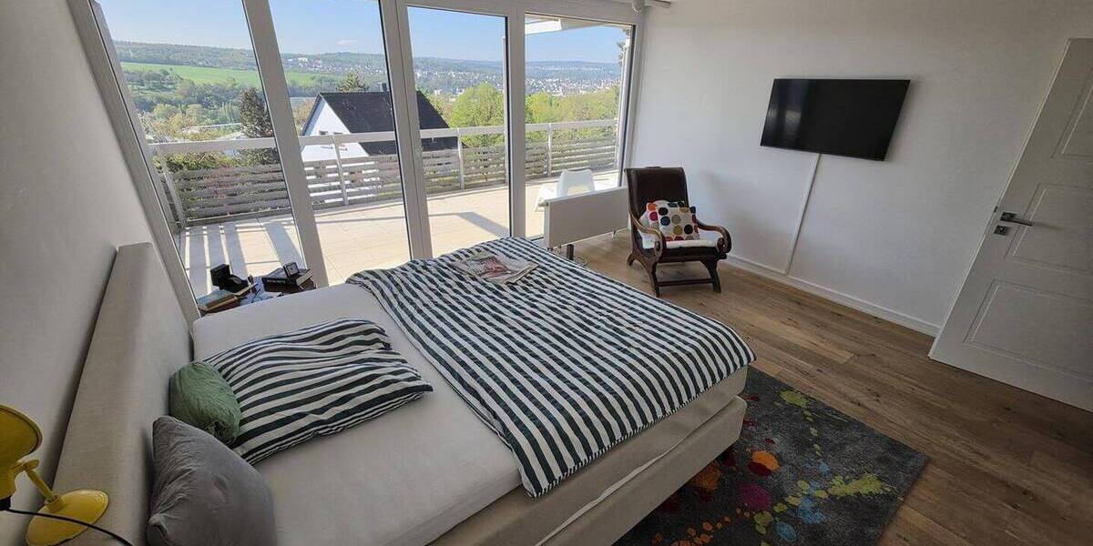 Bungalow Pforzheim Nordstadt - 6 Zimmer, 171 m&sup2;, 2.200&euro; | Angebot:26277512