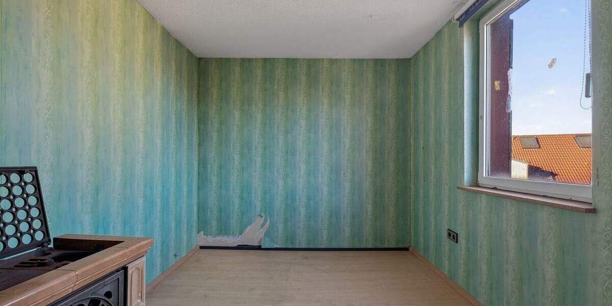 Mehrfamilienhaus, Wohnhaus Karlsbad / Auerbach Auerbach - 6 Zimmer, 153 m&sup2;, 195.000&euro; | Angebot:25425143