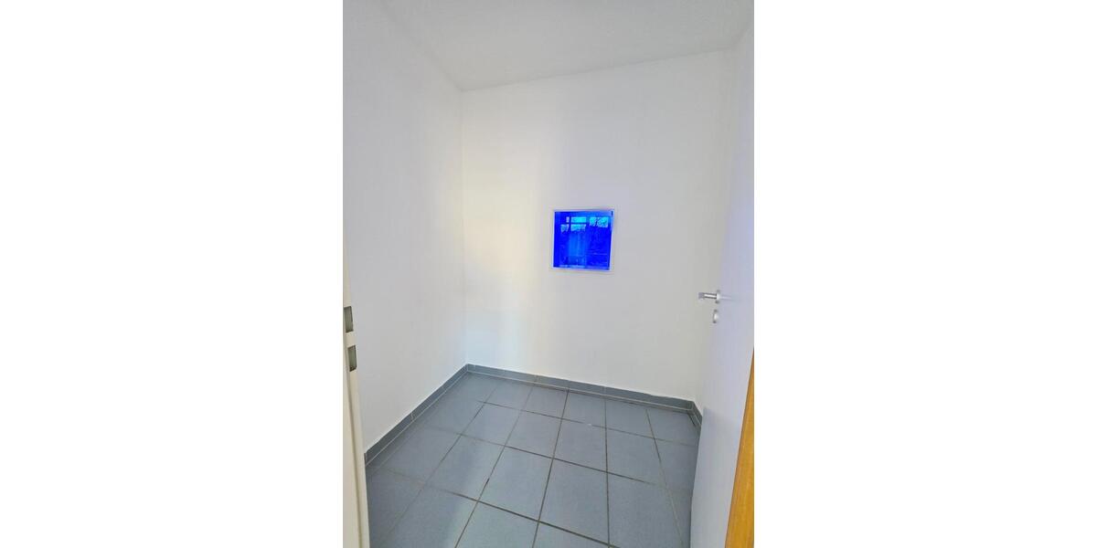 Erdgeschoßwohnung Karlsruhe Südstadt - 4 Zimmer, 132 m&sup2;, 1.750&euro; | Angebot:25447008