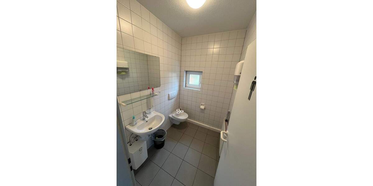 Gewerbeobjekt Karlsruhe Neureut - 7 Zimmer, 160 m&sup2;, 1.950&euro; | Angebot:25796987