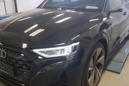 Audi Q8 e-tron 51.326 km 44.900 &euro; Ettlingen 76275