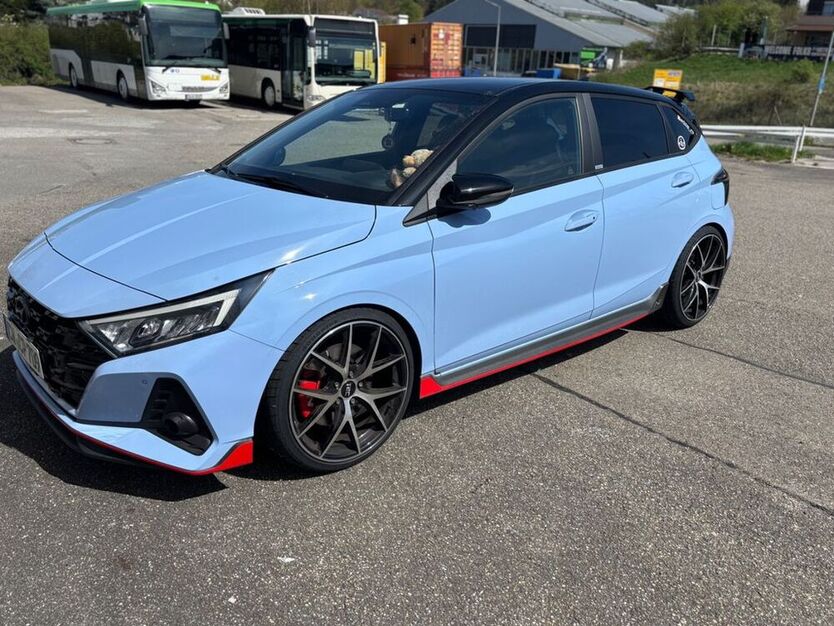 i20