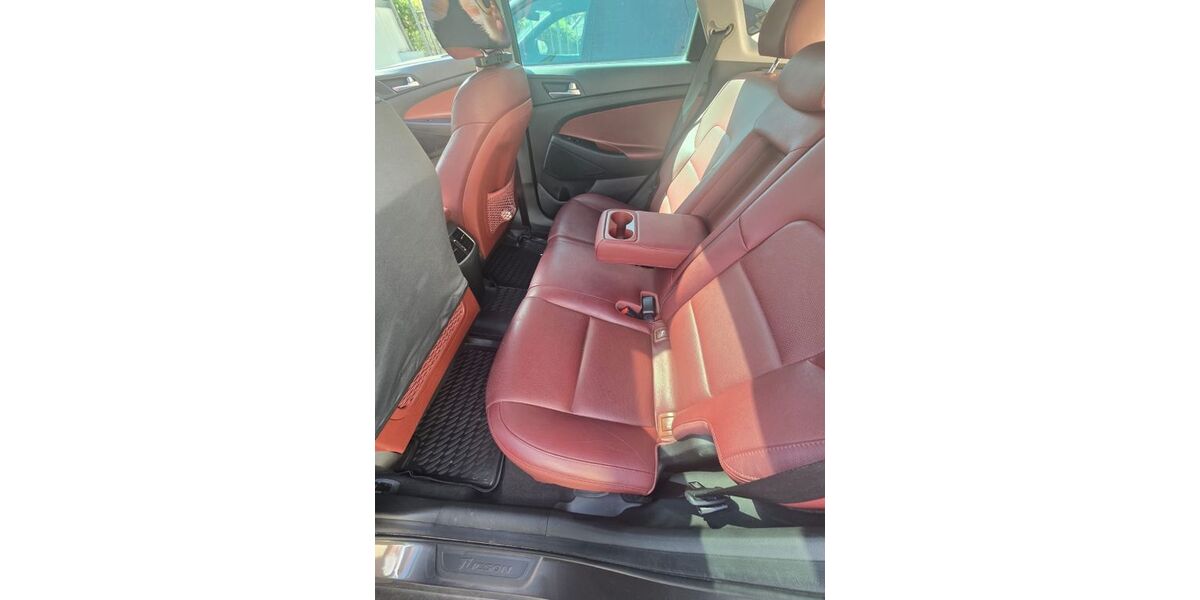 Hyundai TUCSON 186.000 km 13.000 &euro; Gechingen 75391