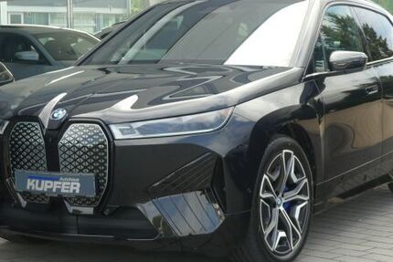 BMW iX 3.680 km 72.400 € Vaihingen / Enz 71665