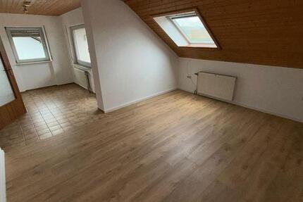 3-Zimmer-DG mit Weitblick in Güglingen – ab sofort zu vermieten 3 zimmer