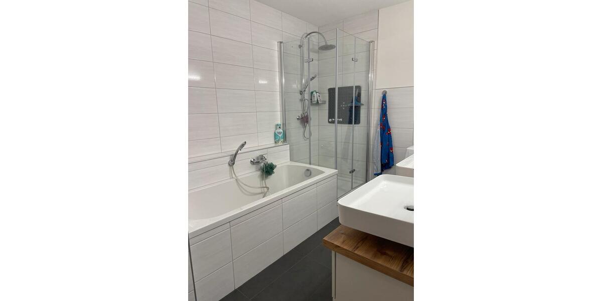 Renovierte 3 Zimmer Wohnung zimmer