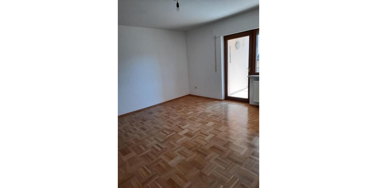 Erdgeschoßwohnung Zaisenhausen - 4 Zimmer, 125 m&sup2;, 900&euro; | Angebot:26367604