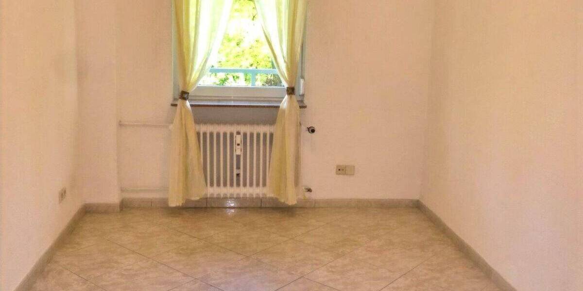 Etagenwohnung Sindelfingen Ost - 3 Zimmer, 80 m&sup2;, 285.000&euro; | Angebot:26502851