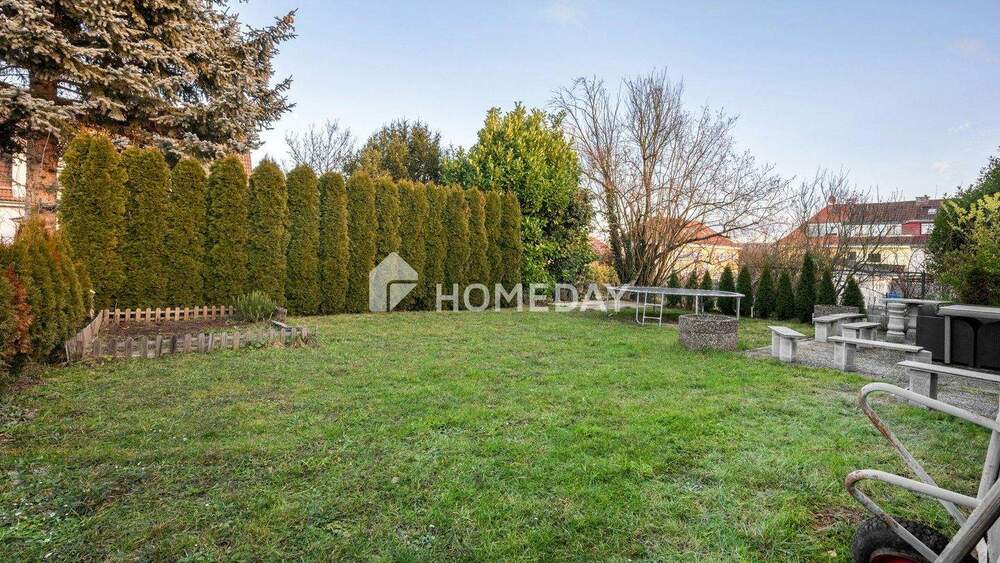 Stilvolles Domizil in Pforzheim: 200 m² Wohnfläche mit hellem Wohnzimmer in Bestlage 7 zimmer