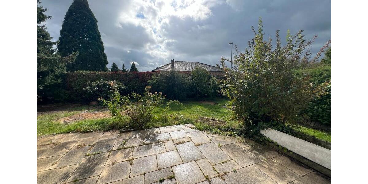 Renovierte helle 135 m² Wohnung mit Altbaucharme. 5 zimmer