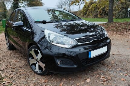Kia Rio 214.000 km 5.300 &euro; Güglingen 74363