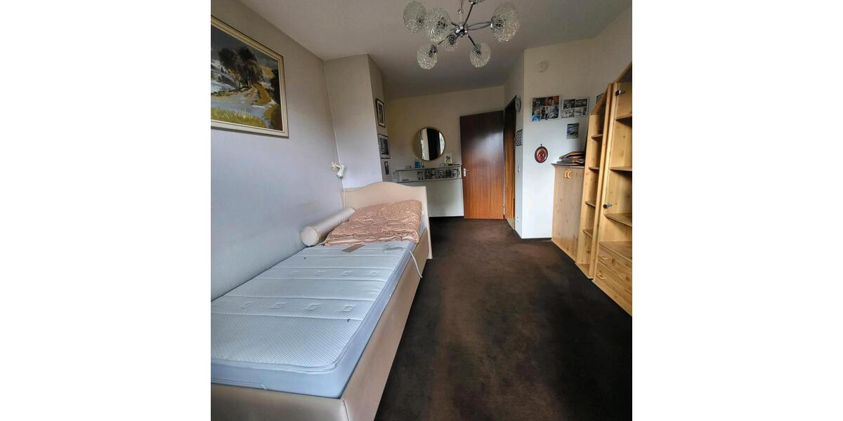 REIHENHAUS Einfamilienhaus Leonberg, 148m2 Wfl, 2 Garagenplätze 6 zimmer