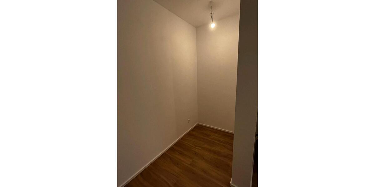 Erdgeschoßwohnung Ditzingen - 2.5 Zimmer, 56 m&sup2;, 299.000&euro; | Angebot:26738751