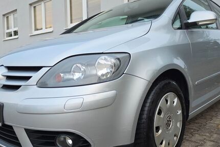 VW Golf 93.000 km 5.680 &euro; Kraichtal 76703