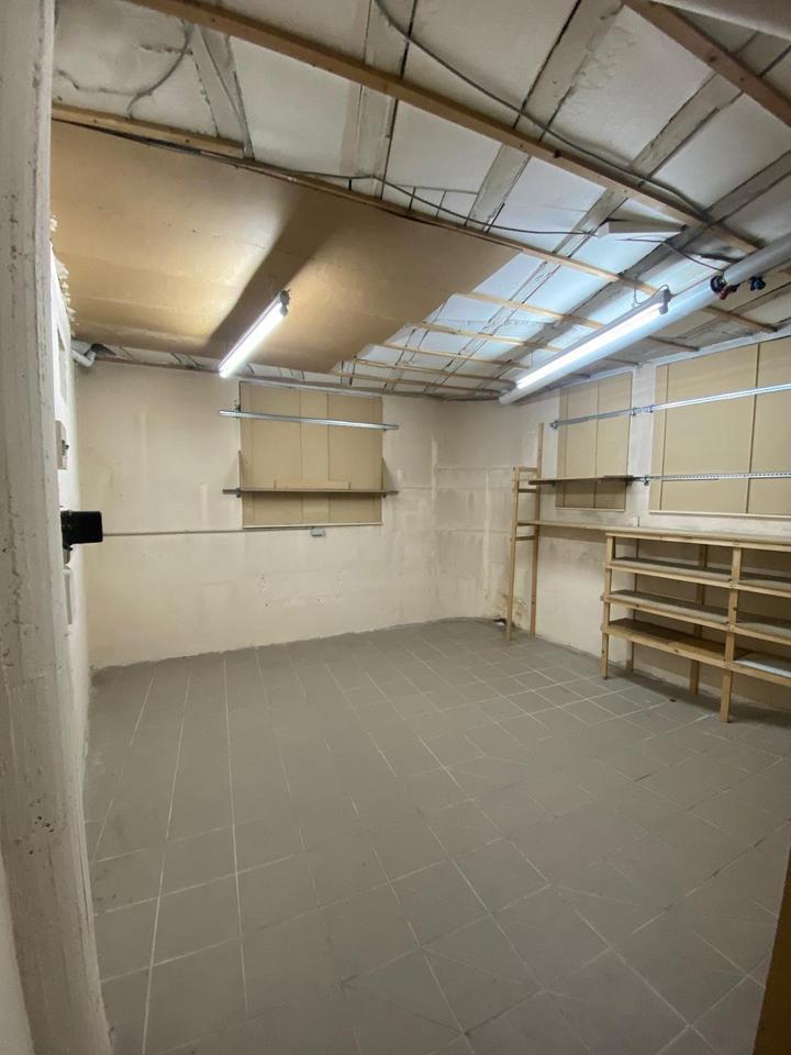 privaten Lagerraum mieten in Pforzheim – 22 m², zentral, mit Strom & Regalen