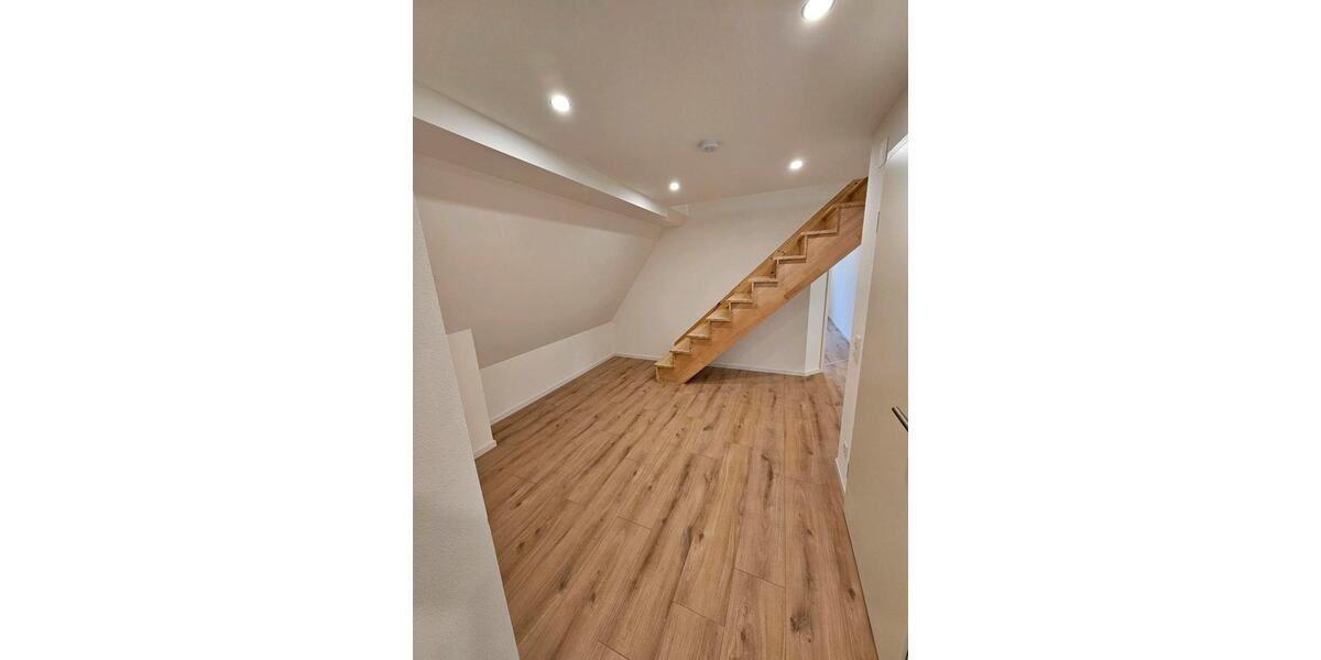Maisonettenwohnung Pforzheim Eutingen - 5 Zimmer, 144 m&sup2;, 1.380&euro; | Angebot:26167406