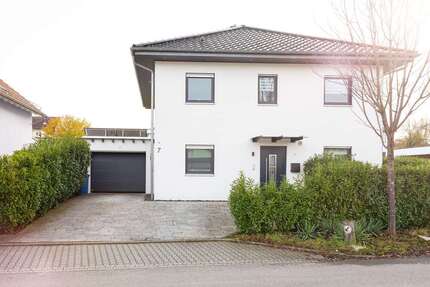 Haus zum Kaufen in Pforzheim 870.000 € 156 m² 5 zimmer