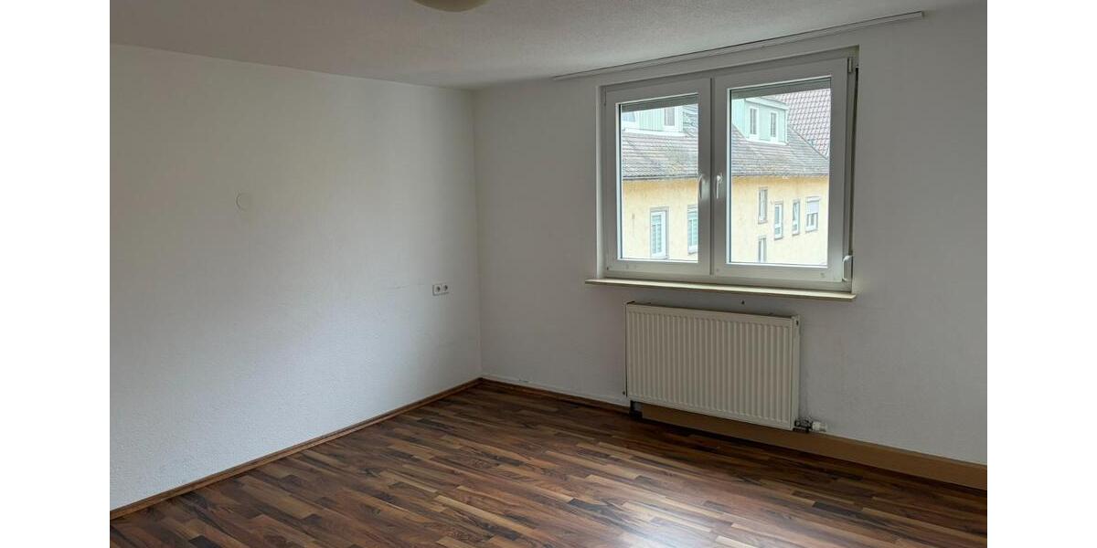 Einfamilienhaus Markgröningen - 5 Zimmer, 105 m&sup2;, 1.150&euro; | Angebot:25403160