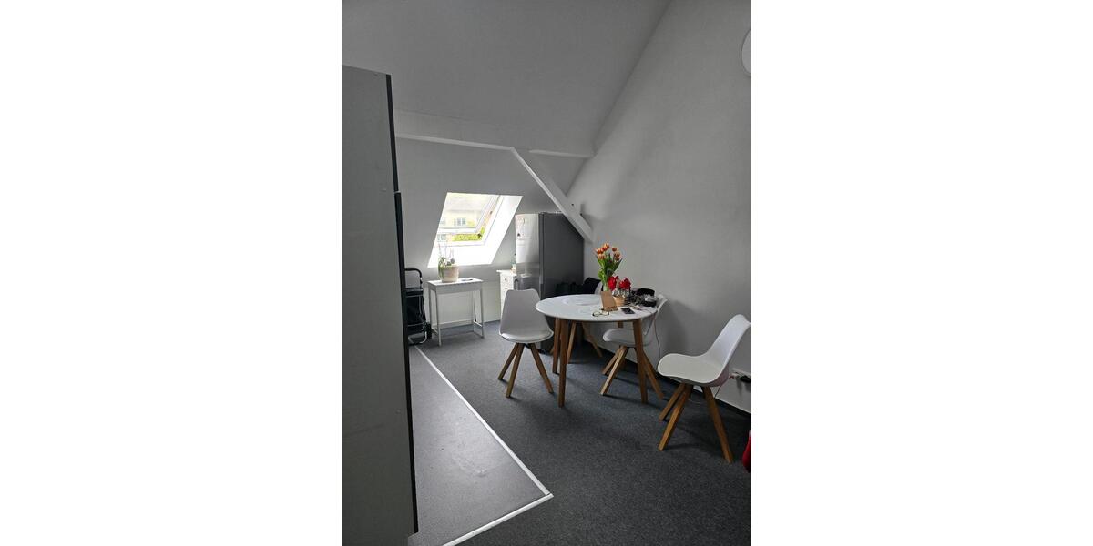 Dachgeschoßwohnung Pforzheim - 2 Zimmer, 43 m&sup2;, 420&euro; | Angebot:26331943