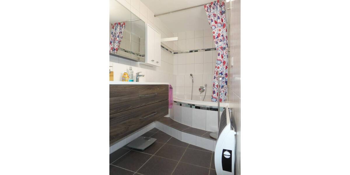Etagenwohnung Sindelfingen Nord - 4 Zimmer, 102 m&sup2;, 339.000&euro; | Angebot:25684974