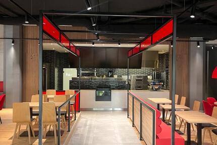 Neuwertig:RestaurantGastrofläche in Zentraler Lage mit Parkplatz zimmer