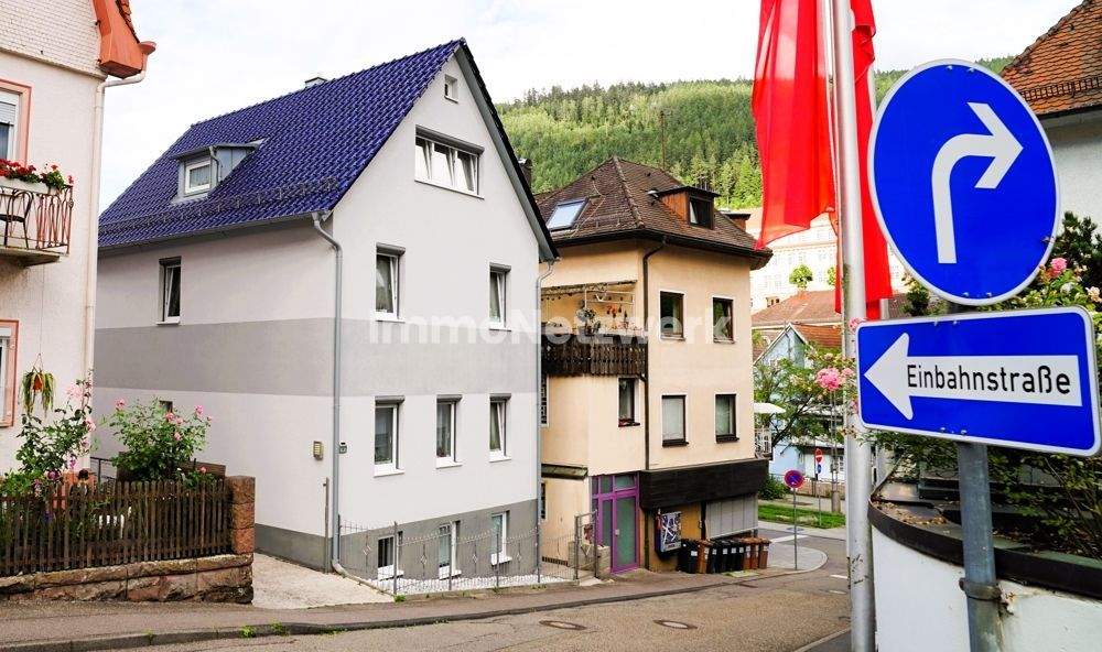 Bad Wildbad: Behaglich, bestsaniert, bezugsfertig! Sympathisches Einfamilienhaus in bester Lage. 5 zimmer