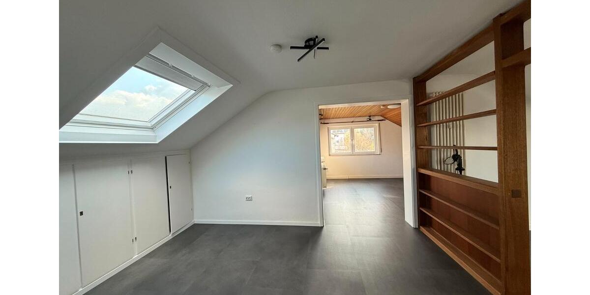 Dachgeschoßwohnung Walzbachtal - 2.5 Zimmer, 70 m&sup2;, 700&euro; | Angebot:26086197