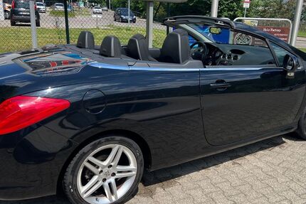 Peugeot 308 143.000 km 4.999 &euro; Bad Wildbad 75323