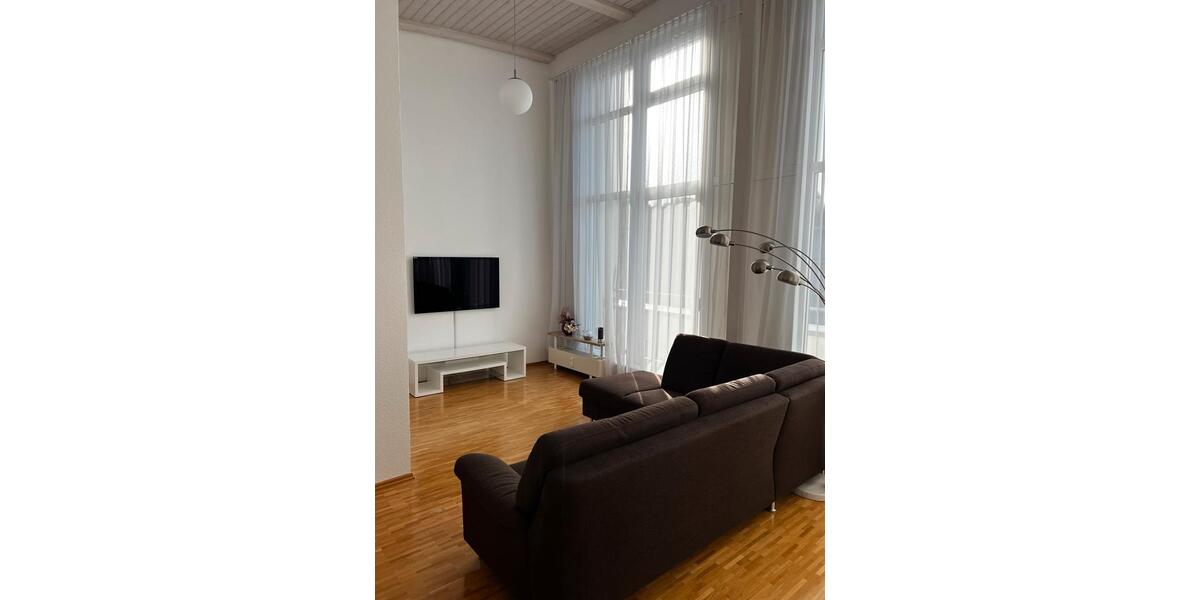 Exklusive 2-Zimmer-Penthousewohnung - voll möbliert 2 zimmer