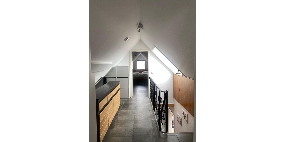 Moderne, großzügige Wohnung mit 5,5 Zimmern, Balkon, Terasse, EBK in Sindelfingen - Etagenwohnung Sindelfingen Darmsheim | Angebot:27446302
