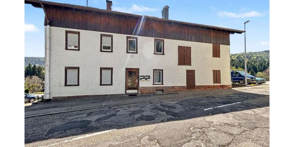 Einfamilienhaus Bad Wildbad - 7 Zimmer, 140 m&sup2;, 299.000&euro; | Angebot:26560985