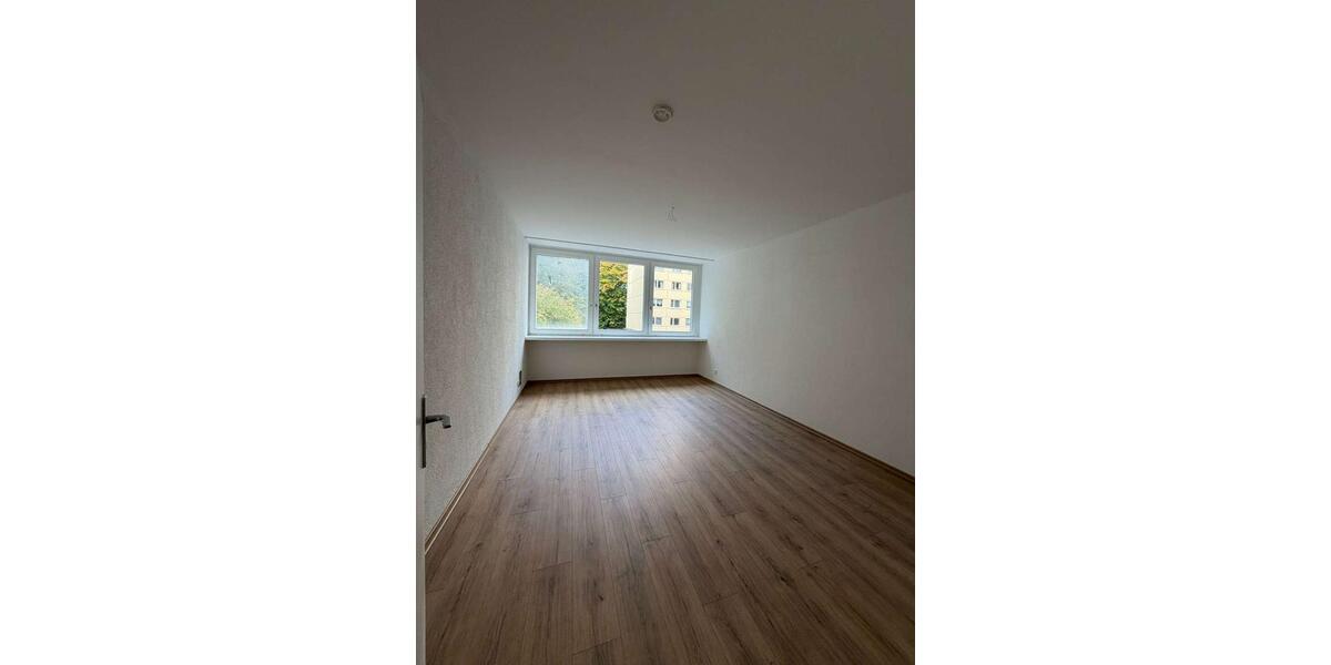 Etagenwohnung Karlsruhe Wettersbach - 4 Zimmer, 126 m&sup2;, 1.360&euro; | Angebot:23227721
