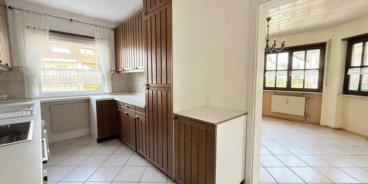 Etagenwohnung Stutensee Blankenloch - 3 Zimmer, 98 m&sup2;, 295.000&euro; | Angebot:25815373