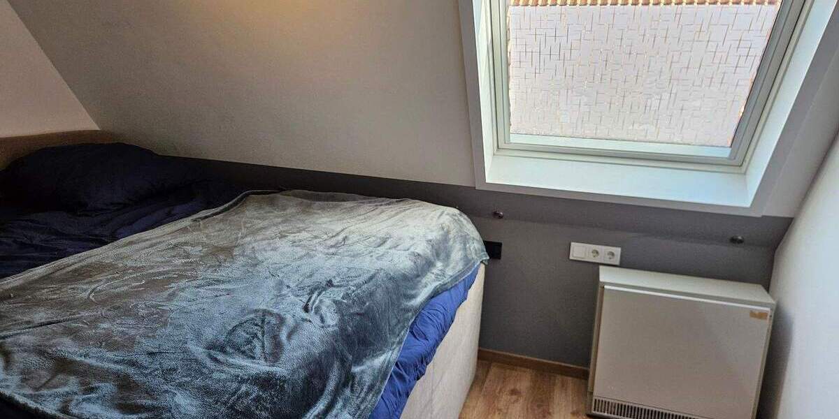 Mehrfamilienhaus mit zwei Wohnungen und Laden 6 zimmer